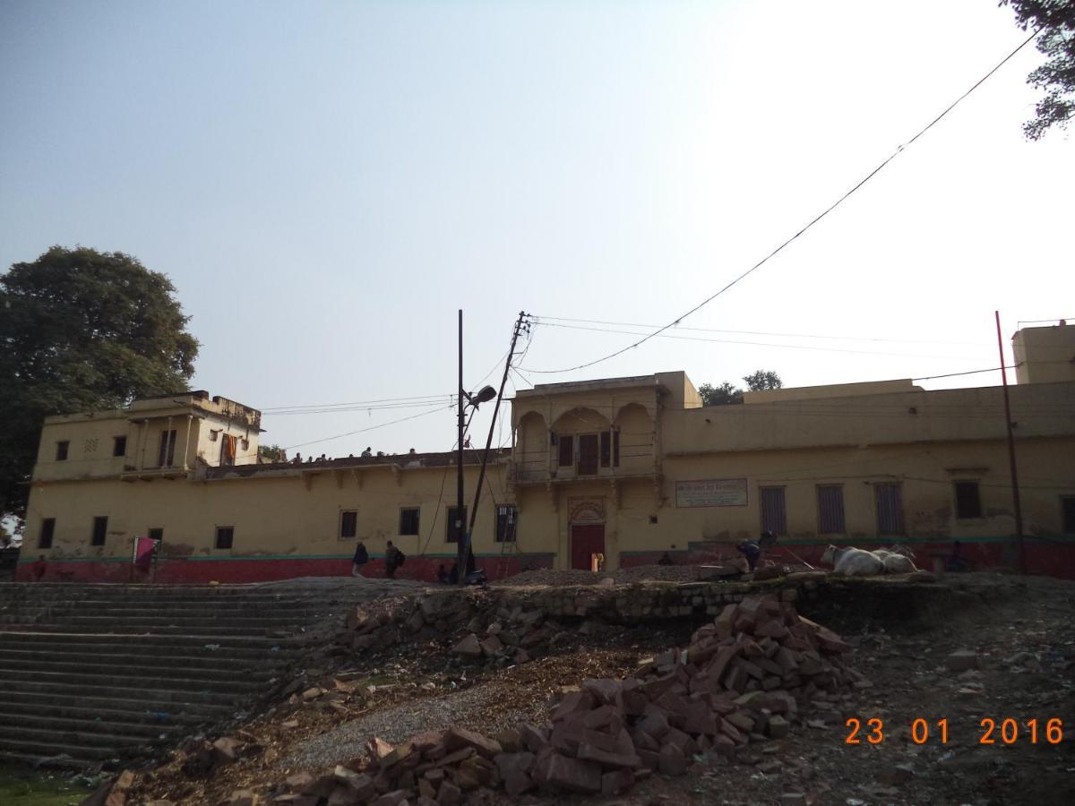 Shri Swami Sheetal Das Akhada B1-88 Assi , Near Pushkar Talab,Varanasi, Ashram Dharmshala Hotel Exterior photo