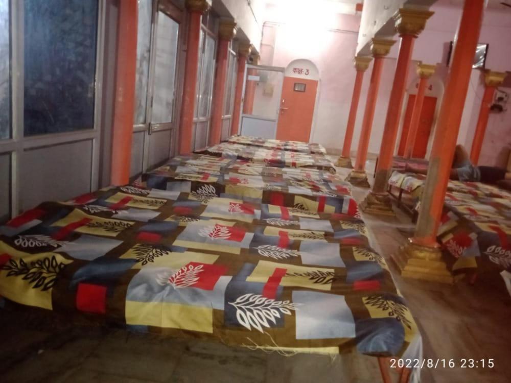 Shri Swami Sheetal Das Akhada B1-88 Assi , Near Pushkar Talab,Varanasi, Ashram Dharmshala Hotel Exterior photo